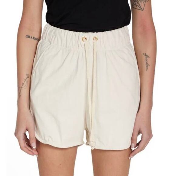 $172 New Les Tien White Serena Scallop Short - Small - Picture 1 of 8